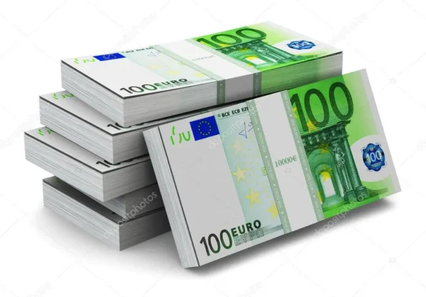 Euro €100 Bills